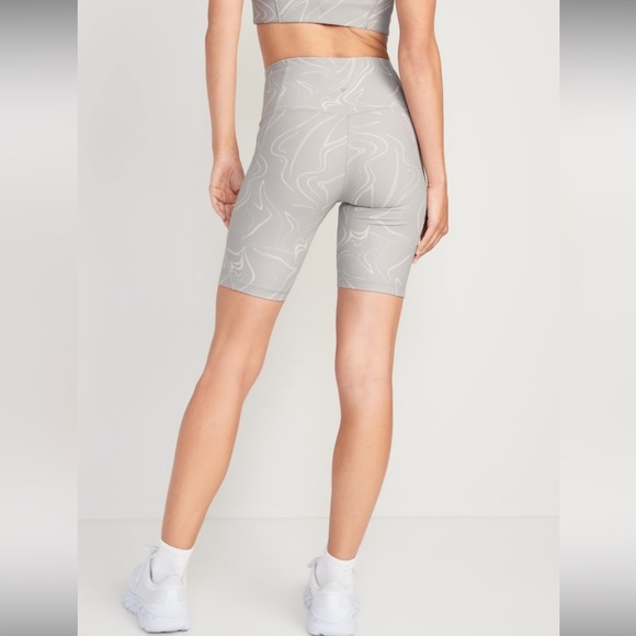 Old Navy High-Waisted PowerSoft Bike Shorts - Picture 4 of 6